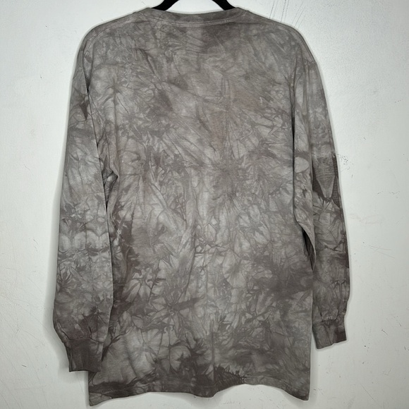 The Mountain Pack of White Wolves Howling Long Sleeve Top - Picture 4 of 5